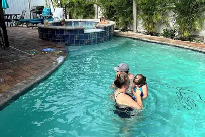 Image de Quaint beautiful backyard sanctuary