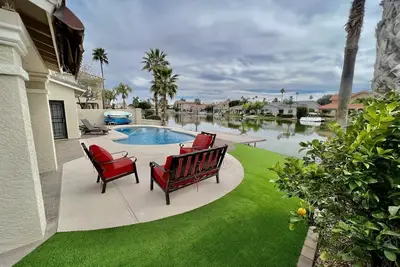 Image de \"The Gondola Getaway\" - Fully remodeled luxury waterfront home