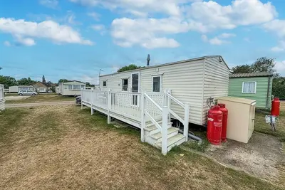 Image de Gorgeous caravan with decking in Breydon Water Holiday Park, ref 10081b