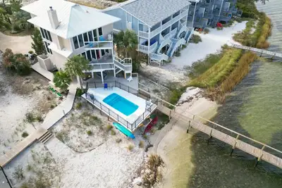 Image de Reduced Rates! Blue Heron *Waterfront Home w/Private Cooled Pool and Boat Slip*