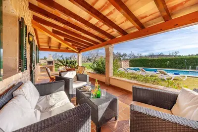 Image de Detached Family Villa, A/C, Private Pool &  Mountain Views, just 10 mins walk to Old Town Pollenca!