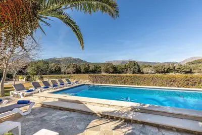 Image de Characterful Country House, A/C, Private Pool, Hot Tub, Summer Kitchen, Superb Views, near Pollenca!