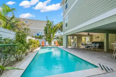 Image de Family Tides – Two-Unit Retreat, Rooftop Deck, Pool, Gulf & Bay Views, Steps to Beach