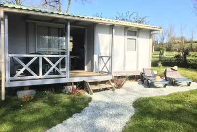 Image de Chalet Confort 2 chambres 34 m² avec Terrasse semi-couverte 10m² + Tv 4 personnes