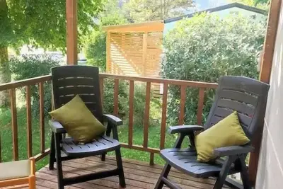 Image de Mobilhome Comfort Cosy 23m2 - 2 Schlafzimmer - halb überdachte Terrasse 17m2 + Bbq - s/a 4 Personen