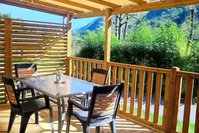 Image de Mobilhome Comfort Cosy 23m2 - 2 Schlafzimmer - halb überdachte Terrasse 17m2 + Bbq - D/M 4 Personen