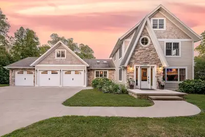 Image de Stunning home in Sister Bay- Dog Friendly with fenced in yard!