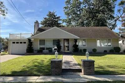 Spacious Modern House 15 minutes from Jfk airport!