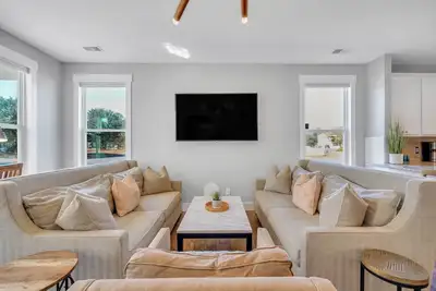 Image de Coastal Home w\/ Yard < 1 Mi to Old Town Bluffton!