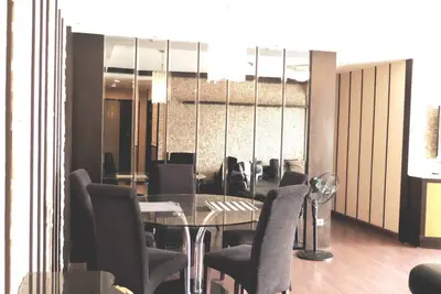 Image de 7a - Appartement semi-services de 2 chambres en centre-ville avec piscine partagée