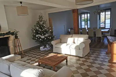 Image de Gîte des frangines, grande maison de campagne chaleureuse.