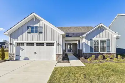 Image de Activities included up to $300 Free Per Week! ! New Listing 2023! Casually elegant vacation home offers spacious open concept floor plan and includes 5 bedrooms plus 3 full bathrooms and features all the comforts of home!