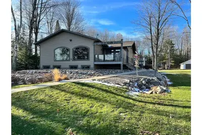 Image de Enjoy All that Northern Wi has to Offer. Lake home for rent