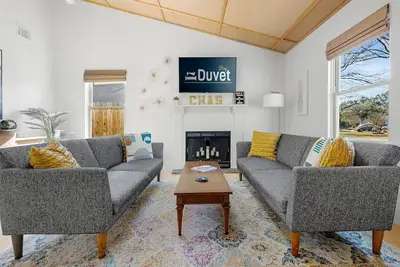 Image de Chic Coastal | Dog Friendly Home with Fenced Yard