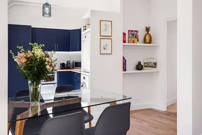 Image de 2 bedroom apartment with exceptionally spacious terrace
