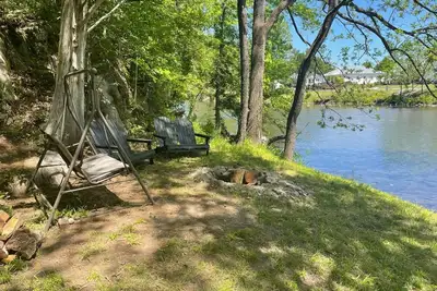 Image de Spacious Farm Property+River access+Hot Tub+Fire Pits+Nature+Disc Golf+Corn-hole