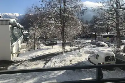 Image de 4 Mins from the City Express Lift. Private parking. sleeps 6
