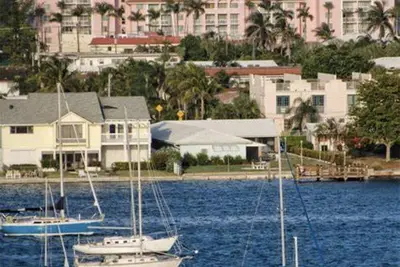 Image de Beautiful Palm Shores Resort located right on the beach