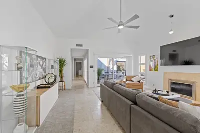 Image de Gated Luxury Mountainside Villa - 15 minutes from Scottsdale or Dt Phoenix