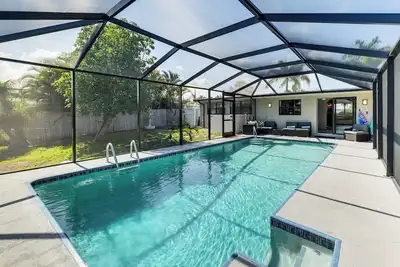 Image de Canal-Front Vacation Rental w/ Gulf Access!