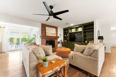 Image de The Gathering Place - Boho Getaway Perfect For Family Stays!
