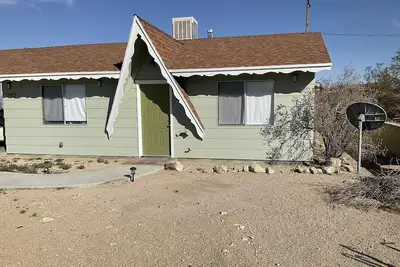 Image de Cute desert home 5 minutes from Joshua Tree National Park
