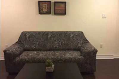 Image de Clean, Cozy & Spacious Suite + Private Bathroom near Toronto Airport!