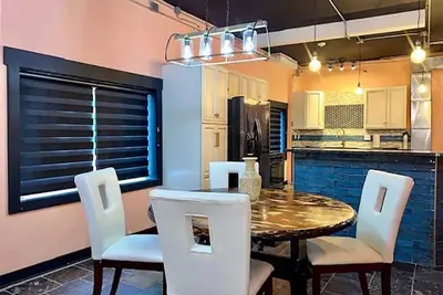 Image de Modern Industrial Condo. Finger Lakes Region.