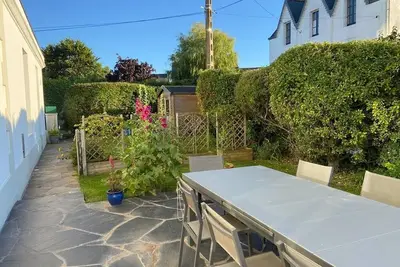 Image de Maison bretonne au cœur du village à 50 m du port et de la plage