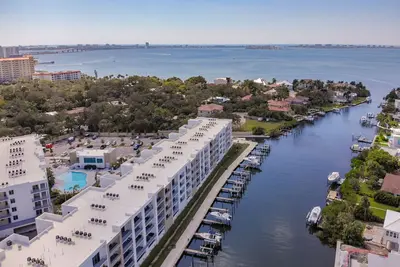 Image de Brand New Condo With Bay Views In Downtown Sarasota.