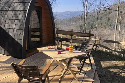 Image de Cabane nature sous les châtaigniers