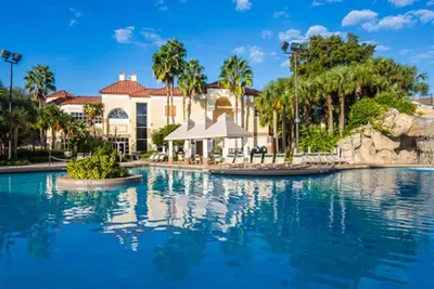 Image de Lots of Space and Close to Disney