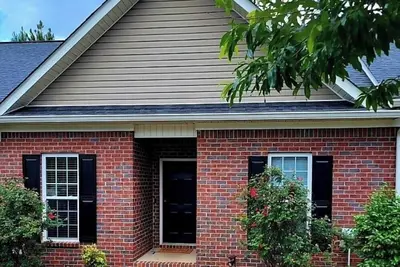 Image de Upscale Townhome Close to I-20 and Ft. Gordon