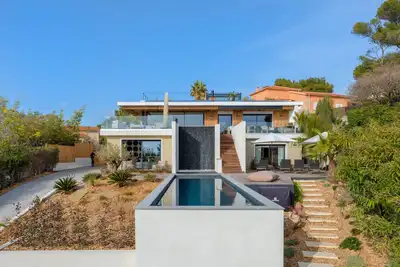 Image de Villa d Exception and Spa \"La Cabane de la plage\"-200 M De La Plage