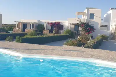 Plaka Sunset Apartment Naxos with swimming pool, garden, terrasse with see view