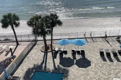 Image de 3/2 condo w/large balcony directly on the Gulf of Mexico