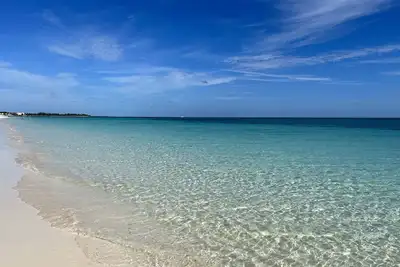 A Coral Beach Escape - On Coral Beach, Freeport