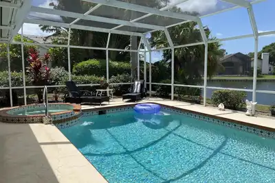 Image de Perfect Lakefront Home Close to Sarasota's White Sand Beaches, Utc, & Golf