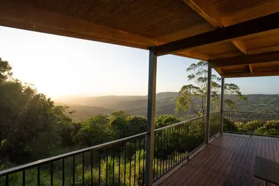 Image de With spectacular views -- Villetta at Maleny is perfect for a romantic getaway! !