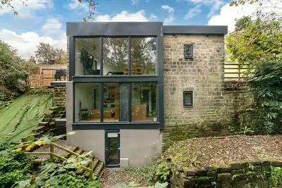 The Keep, Luxury Detached Woodland View Retreat in Cragg Vale, near Hebden Bridge
