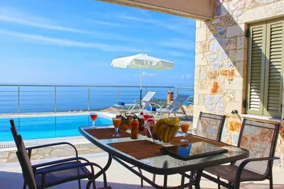 Image de Iris, Luxury Villa with Private Pool in Stoupa