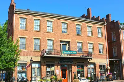 Image de Dottie's Place in Heart of Historic Roscoe Village