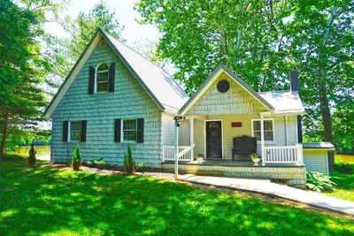 Image de River House - Waterfront 3 bedroom, 2 bath