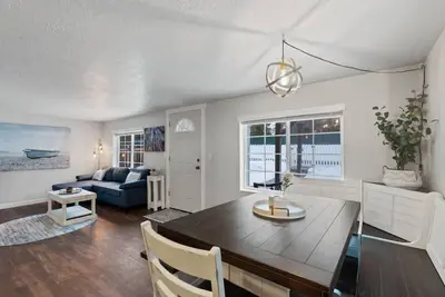 Image de Amazing Coeur d' Alene Sander's Beach Bungalow