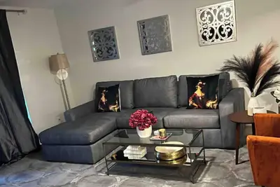 Image de Super Host with great reviews! Ii Biltmore Gorgeous Luxury Condo