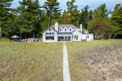 Image de Enjoy 360 feet of each frontage and access to 3 miles of beach