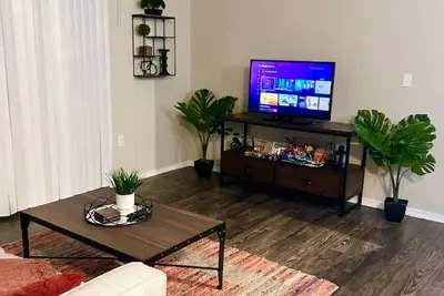 Image de 1 Bedroom Home Away From Home. Reserve Your Stay!
