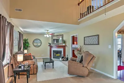 Image de Pet-Friendly Clarksville Home w/ Backyard!