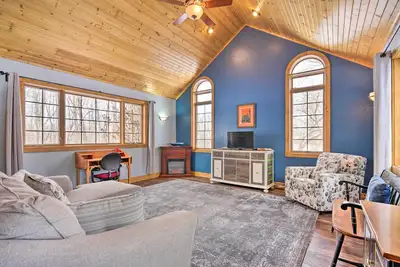 Image de Secluded Ellsworth Apartment - Hiking Nearby!