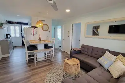 Image de Pet Friendly 2 bed 1 bath condo \n4 night Minimum in-season June-Sept